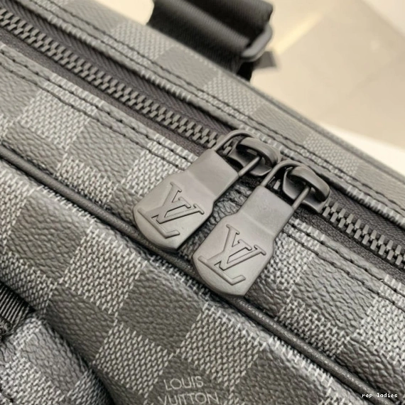 Cheap VUITTON BUSINESS UTILITY LOUIS BAG 0721